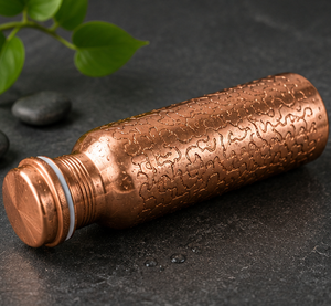Bouteille d'eau artisanale en cuivre pur gravée, motif puzzle abstrait, pour la maison, les voyages et les fêtes - Product Image 3