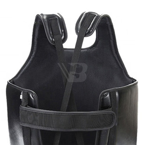 Protection de Poitrine de Boxe Personnalisée de Qualité Supérieure, Nouvelle Arrivée, Vêtements de Sport pour Hommes, Tenue d'Entraînement en PU et Cuir de Haute Qualité - Product Image 4