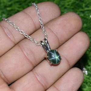 จี้แซฟไฟร์สีเขียววินเทจ แซฟไฟร์รูปดาวธรรมชาติ เงินแท้ 925 เครื่องประดับอัญมณี สร้อยคอสำหรับผู้หญิง - Product Image 4