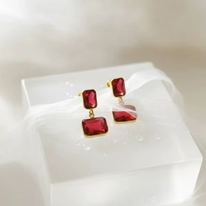 Pendientes Colgantes de Plata de Ley 925 con Baño de Oro de 14K y Gema Roja Real, Joyería Elegante Hecha a Mano, Regalo - Product Image 1