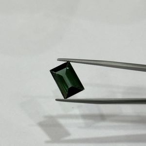 Tourmaline naturelle de qualité gemme, vert-bleuâtre, taille octogonale à facettes, 6,40 carats, pierre précieuse non montée, qualité AAA, provenance Madagascar, qualité bijouterie fine - Product Image 1