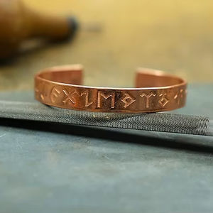 Bracelet en cuivre pur, bracelet de guérison, bracelet fait main, bracelet manchette en cuivre, cadeau idéal, bracelet en cuivre pour femme, énergie - Product Image 1