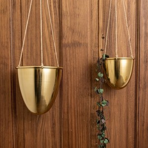 Modern Hanging Plain Metal Flower <b>Pot</b> <b>Oval</b> Pattern Electro Plated Durable Lightweight Medium Capacity for Desktop/Tabletop - Product Image 1