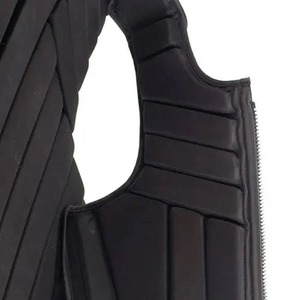 Chaleco de cuero genuino para hombre con múltiples bolsillos y cremallera, cuello en V - Product Image 4