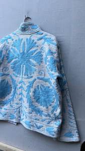 เสื้อคลุมคาร์ดิแกนผ้าลินินผสมฝ้ายปักลายดอกไม้สีน้ำเงินทรงหลวมแขนยาวสไตล์ลำลองสำหรับฤดูใบไม้ผลิ  งานปักแบบซูซานี - Product Image 2
