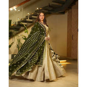 Vestidos de Fiesta Elegantes Lehenga Choli Bordados de Diseñador - Product Image 3