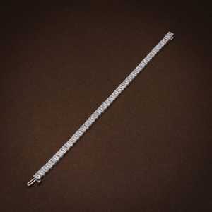 Pulsera de tenis de plata de ley 925 con moissanita brillante de corte esmeralda, estilo Iced Out, elegante y lujosa, regalo de aniversario. - Product Image 2
