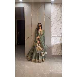 Ensemble prêt-à-porter vert Zeel Fashion pour fête, taille XL, entièrement cousu, haut-bas et dupatta pour les festivités - Product Image 1