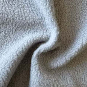 ผู้ผลิตขายส่งผ้าฟลีซคุณภาพสูง เป็นมิตรกับสิ่งแวดล้อม ผลิตจากโพลีเอสเตอร์ 100% ผิวสัมผัสนุ่ม ทนต่อการขัดถู น้ำหนักเบา ราคาถูก - Product Image 3