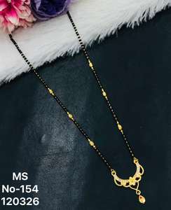 Collar Mangalsutra de Aleación Chapada en Oro con Piedras de Cristal y Cuentas Negras para Mujer, Joyería Nupcial Tradicional India - Product Image 3