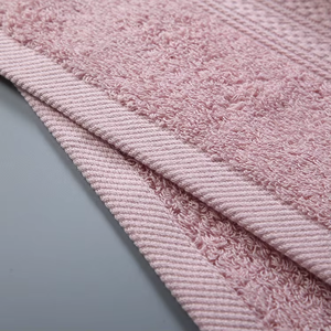 Serviettes 100 % coton en gros à bas prix, grammage élevé, douces et lisses, ultra absorbantes, séchage rapide, pour usage hôtelier - Product Image 4