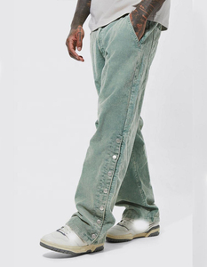 Pantalones de Corduroy con Botones, Estilo Desgastado, Corte Holgado, Color Verde Salvia, para Hombre, Ropa Urbana de Alta Calidad, Impermeables, Fabricación OEM - Product Image 1