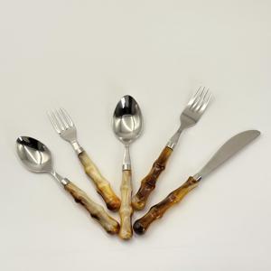 Increíble juego de cuchara, tenedor y cuchillo de lujo moderno con mango de resina portátil, pulido a espejo, de diseño occidental y de alta calidad. - Product Image 4