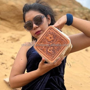 Nouveau Style occidental fabriqué à la main cheveux usinés sur cacher fourrure cuir boîte à bijoux sculpté à la main voyage bijoux essentiels stockage minimal - Product Image 4