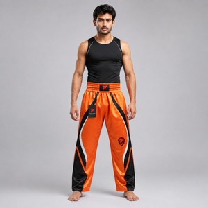 Pantalons de kick-boxing modernes offrant une construction de qualité supérieure, un confort respirant et une coupe athlétique pour les passionnés d'arts martiaux. - Product Image 1