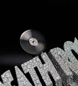 จี้ห้อยคอฮิปฮอปแบบ 3 มิติเคลือบลายลงยาเคลือบทองคำแท้ S925 ประดับเพชรโมอิสซาไนต์ VVS ผ่านการทดสอบอย่างพิถีพิถัน - Product Image 3