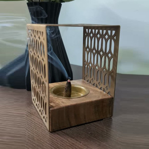 Elegante Quemador de Incienso de Madera y Metal, Perfecto para Conos, Mejora la Decoración del Hogar con Pantalla Metálica y Acentos de Aromaterapia Relajante - Product Image 1