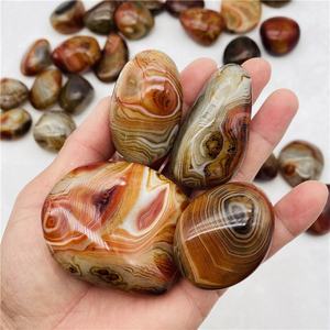Venta al por mayor de piedras de ágata sardónica natural pulida de alta calidad, piedras de cristal de ágata roja con bandas para joyería femenina. - Product Image 3