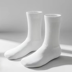 Chaussettes de sport en coton pour femmes de haute qualité, légères, respirantes, écologiques, à séchage rapide, pour le yoga au printemps - Product Image 1