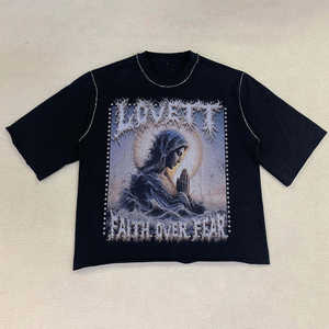 T-shirt imprimé sérigraphié de qualité supérieure, style streetwear, à manches courtes, coupe carrée et ourlet court - Product Image 5