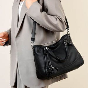 Bolso de Mano de Diseño de Piel Sintética de Lujo, Última Moda, Alta Calidad, Gran Capacidad, Bolso Tote de Diseñador para Mujer - Product Image 1