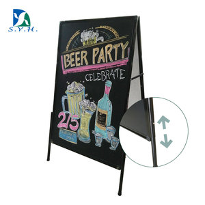 Panneau de signalisation double face autoportant avec cadre métallique réglable pour la publicité extérieure - Product Image 1