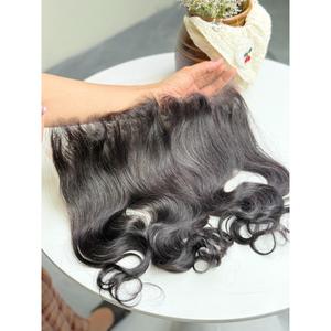 Nœuds invisibles 13x4 Lace Frontal Cheveux Vietnamiens Bruts de Donneur Unique Ondulés Noir Naturel Vente en Gros - Product Image 2