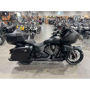 มอเตอร์ไซค์อินเดียนครุยเซอร์รุ่นปี 2025 คัสตอม Pursuit Black Smoke Dark Horse MaxTorque Series มือสองสำหรับขาย - Product Image 1