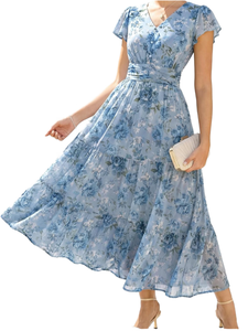 Robe midi en mousseline respirante à imprimé floral bleu clair, col en V, manches courtes, style décontracté et romantique pour l'été - Product Image 3