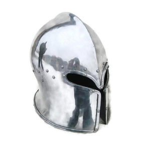 Casco Medieval de Caballero Legado, Equipo de Protección Histórico de Primera Calidad Diseñado para Exposiciones, Recreaciones y Eventos de Disfraces - Product Image 4