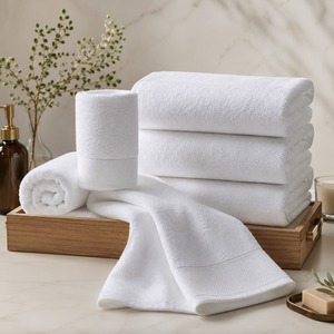 Serviette de bain blanche 550 GSM 100% coton, qualité supérieure, douce et moelleuse, très absorbante, pour hôtel, spa, resort, salle de sport, usage domestique, vente en gros - Product Image 2
