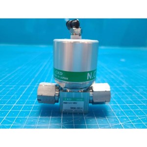 CKD AGD11V-4RJ Utilisé comme pièce détachée d'équipement semi-conducteur d'occasion - Product Image 2