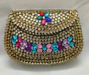 Bolso de Mano Ovalado de Latón Hecho a Mano, Estilo Kundan, Dorado, para Bodas Indias, Tradicional, con Mosaico de Vidrio, Feng Shui, Glamuroso - Product Image 5