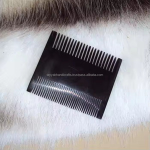 Peigne en corne de buffle naturelle par Tayyab Handicrafts - Product Image 1