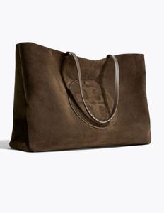 Large Capacity Women's Luxury Leather Handbags Zipper Closure Lightweight Water Resistant Durable Design Anti-Theft Features - Product Image 3
