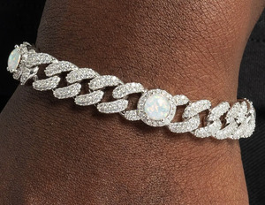 Pulsera de Eslabones Cubanos de Plata de Ley 925 de 8 mm y 7.5 Pulgadas con Diamantes Naturales de Calidad VVS1, Estilo Hip Hop, Personalizada y Certificada - Product Image 2