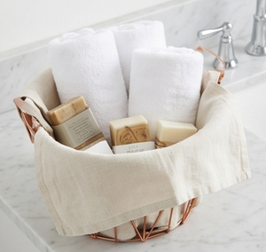 Panier de rangement en fil métallique géométrique moderne avec poignées, finition cuivre, organisateur multi-usages pour la maison - Product Image 4