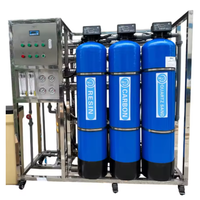 Système de purification d'eau RO industriel FRP 2000L/H, contrôlé par PLC, avec pompe haute pression, moteur, osmose inverse à 99% de dessalement, garantie 1 an