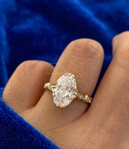 Anillo de Oro de 14K con Diamante Ovalado de Laboratorio, Anillo de Compromiso Vintage, Anillo de Lujo con Piedras Laterales Únicas, Regalo de Joyería Nupcial para Ella - Product Image 4