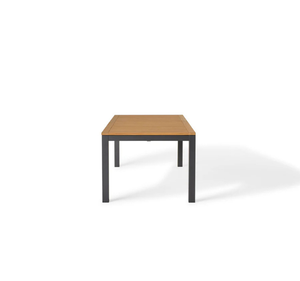 Table de salle à manger d'extérieur contemporaine en teck massif avec un design minimaliste et élancé et des pieds en métal noir robustes pour patio et jardin - Product Image 6
