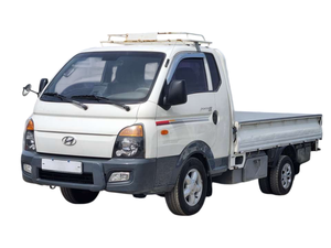 Camion de fret léger à plateau plat d'occasion Porter II 2015, blanc propre, turbo, diesel durable, automatique, 4x2, cabine simple, Euro VI - Product Image 1