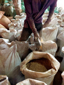 Poudre de Joss 100% Naturelle et Durable, 36 CUPS pour le marquage d'encens Agarbatti, Écorce d'arbre Litsea Glutinosa - VENTE CHAUDE - WHATSAPP +84 961 - Product Image 5