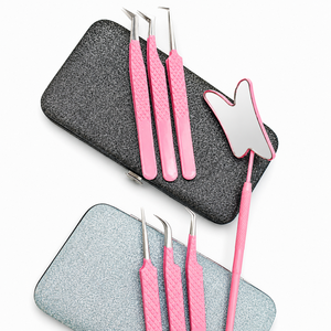 Ensemble de pinces à cils roses avec embouts de précision, étui de rangement et support pour outils à cils pour artistes professionnels - Product Image 5