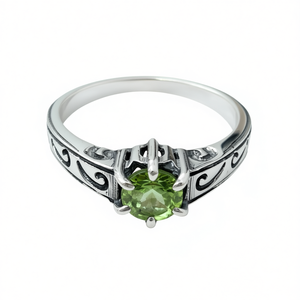 4.6 Grams Fine <b>Peridot</b> <b>Ring</b> - Product Image 2