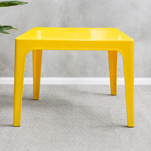 Mesa de Plástico Resistente con Estructura Ligera y Superficie Fácil de Limpiar para Uso Comercial en Interiores y Exteriores - Product Image 1