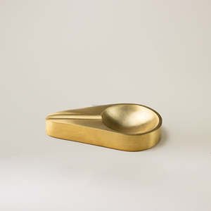 Cenicero de Escritorio con Forma de Cocodrilo de Latón, Diseño Novedoso para Decoración del Hogar, Cenicero para Cigarrillos Fácil de Limpiar para Uso en Interiores y Exteriores - Product Image 3