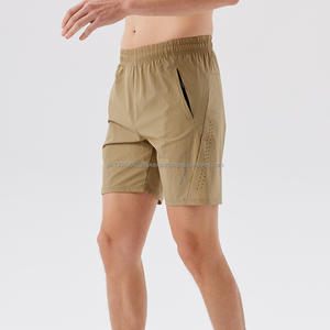 Short de jogging de gymnastique respirant Sports Running Activewear Zip Pocket Workout Reflective Strip Shorts - Product Image 3