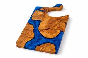 Planche à découper artisanale en bois d'acacia et résine époxy, élégante et de qualité supérieure, pour la préparation et le service des aliments en cuisine - Product Image 2