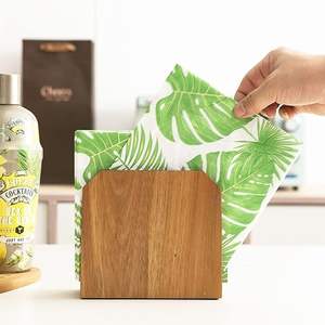 Base de madera de diseño simple y moderno, forma curva, tamaño mediano, madera duradera, diseño tradicional hecho a mano. - Product Image 2