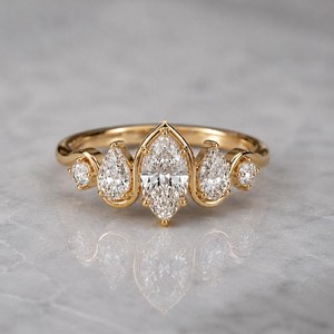 Anillo de Oro Sólido de 14K con Diamantes Cultivados en Laboratorio de 1.01 CT, Corte Marquesa y Pera, con Banda Ondulada, para Mujer, un Regalo Sorpresa Ideal para Novias - Product Image 4